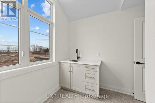 6875 Heathwoods Avenue, London South (South V), ON - Indoor Photo Showing Other Room