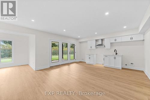 6875 Heathwoods Avenue, London South (South V), ON - Indoor