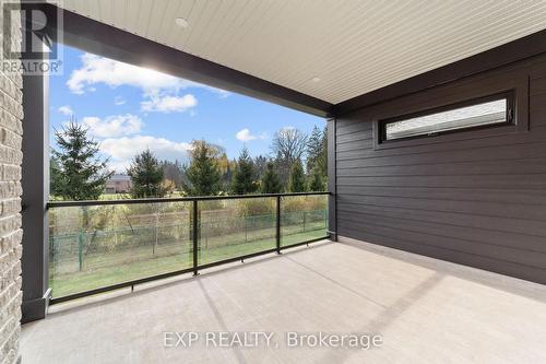 6875 Heathwoods Avenue, London South (South V), ON - Outdoor With Exterior
