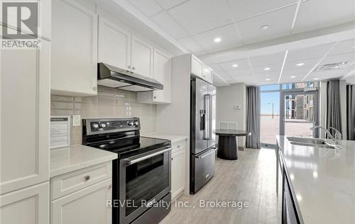 228 - 101 Shoreview Place, Hamilton (Lakeshore), ON - Indoor Photo Showing Kitchen