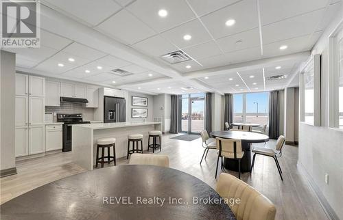 228 - 101 Shoreview Place, Hamilton (Lakeshore), ON - Indoor Photo Showing Dining Room