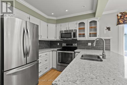 704 Vine Street, St. Catharines (Lakeshore), ON - Indoor Photo Showing Kitchen With Stainless Steel Kitchen With Double Sink With Upgraded Kitchen