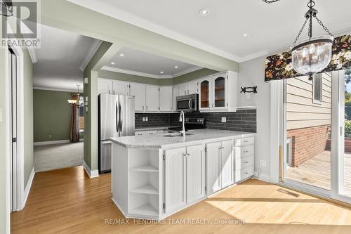 704 Vine Street, St. Catharines (Lakeshore), ON - Indoor Photo Showing Kitchen With Stainless Steel Kitchen