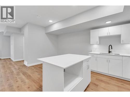 726 Westminster Avenue W Unit# 103, Penticton, BC - Indoor Photo Showing Kitchen