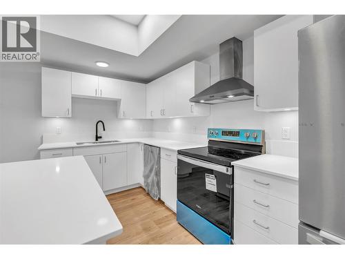 726 Westminster Avenue W Unit# 103, Penticton, BC - Indoor Photo Showing Kitchen