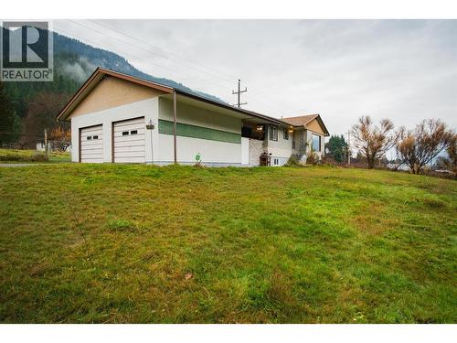 1473 3A Highway  Castlegar, BC V1N 4M7