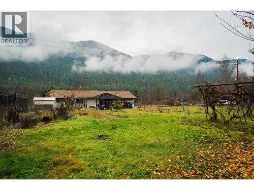 1473 3A Highway, Castlegar, BC - Outdoor