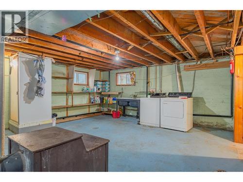 1473 3A Highway, Castlegar, BC - Indoor Photo Showing Basement