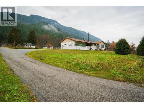 1473 3A Highway, Castlegar, BC - Outdoor