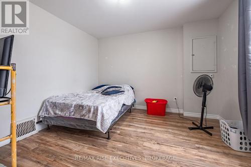 695 Victoria Street, Kingston (East Of Sir John A. Blvd), ON - Indoor Photo Showing Bedroom