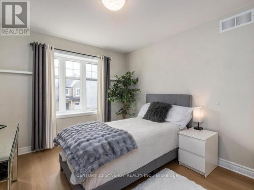 634 Moorpark Avenue, Ottawa, ON - Indoor Photo Showing Bedroom