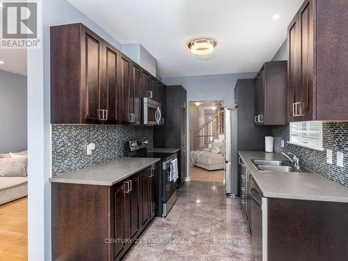 634 Moorpark Avenue, Ottawa, ON - Indoor Photo Showing Kitchen With Double Sink