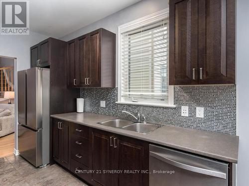 634 Moorpark Avenue, Ottawa, ON - Indoor Photo Showing Kitchen With Double Sink