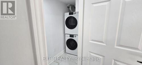 7164 Rosehurst Drive, Mississauga, ON - Indoor Photo Showing Laundry Room