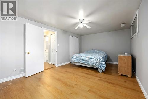 828 Assiniboine Crescent, Sarnia, ON - Indoor Photo Showing Bedroom