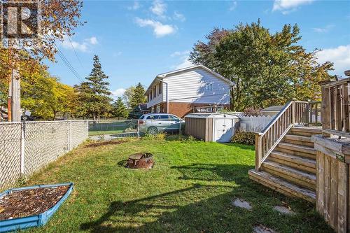 828 Assiniboine Crescent, Sarnia, ON - Outdoor