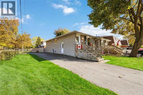 828 Assiniboine Crescent, Sarnia, ON - Outdoor