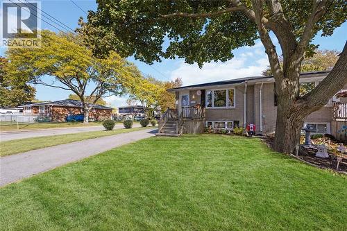 828 Assiniboine Crescent, Sarnia, ON - Outdoor