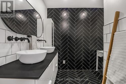 9 Maple Drive, Northern Bruce Peninsula, ON - Indoor Photo Showing Bathroom