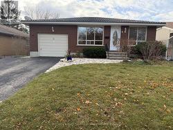 6 BURDOCK BOULEVARD  Brantford, ON N3R 6B6