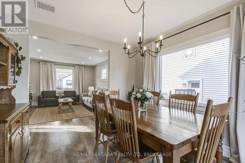 48 Wilton Avenue, Welland (Broadway), ON - Indoor Photo Showing Dining Room