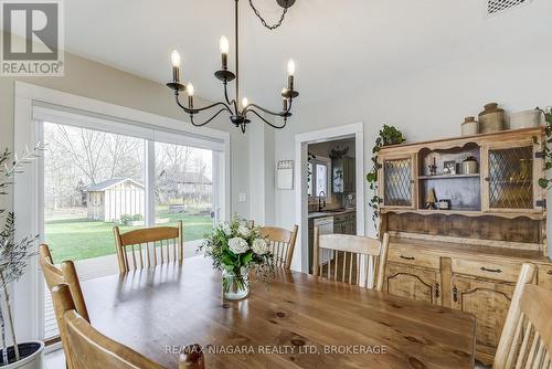 48 Wilton Avenue, Welland (Broadway), ON - Indoor Photo Showing Dining Room