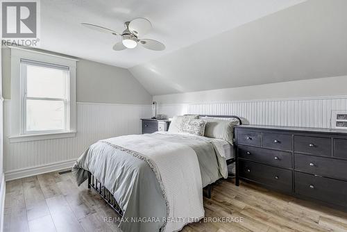 48 Wilton Avenue, Welland (Broadway), ON - Indoor Photo Showing Bedroom