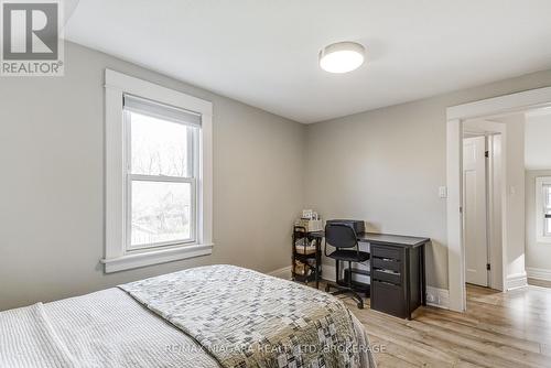 48 Wilton Avenue, Welland (Broadway), ON - Indoor Photo Showing Bedroom