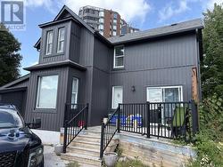 253 DUNLOP STREET E  Barrie, ON L4M 1B6