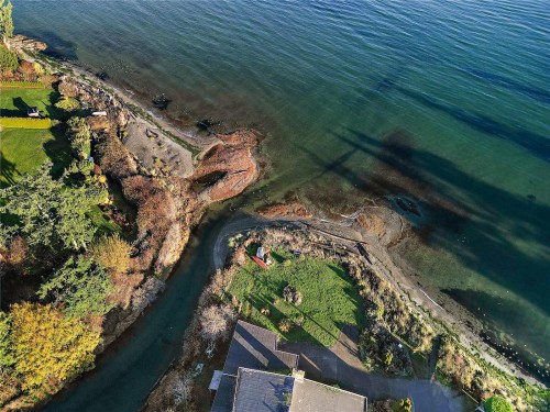 10211 Resthaven Dr, Sidney, BC 