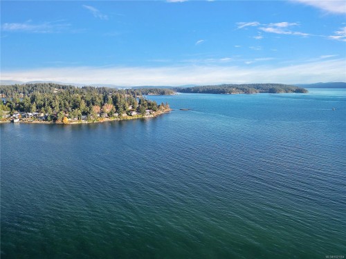 10211 Resthaven Dr, Sidney, BC 