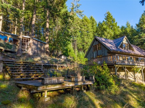 3350 Port Washington Rd, Pender Island, BC 