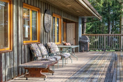 3350 Port Washington Rd, Pender Island, BC 