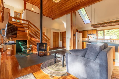 3350 Port Washington Rd, Pender Island, BC 