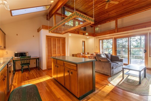 3350 Port Washington Rd, Pender Island, BC 