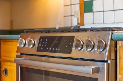 3350 Port Washington Rd, Pender Island, BC 