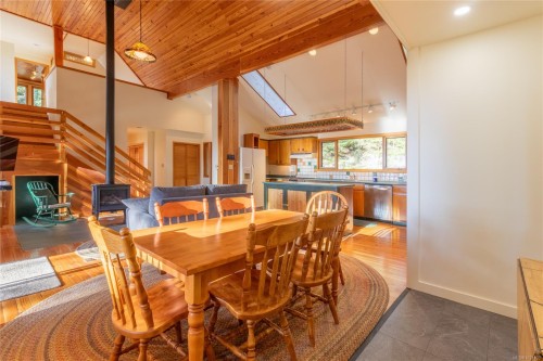 3350 Port Washington Rd, Pender Island, BC 