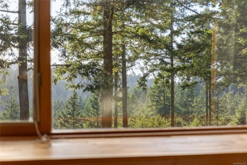 3350 Port Washington Rd, Pender Island, BC 