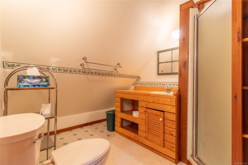 3350 Port Washington Rd, Pender Island, BC 