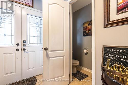 5216 Nova Crescent, Burlington, ON - Indoor Photo Showing Other Room