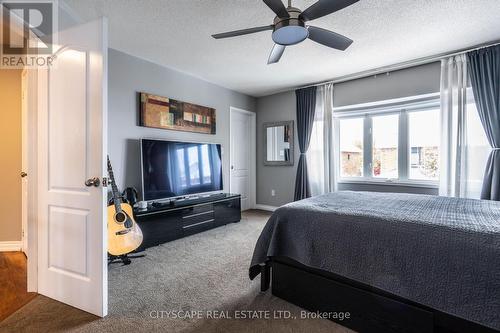 5216 Nova Crescent, Burlington, ON - Indoor Photo Showing Bedroom