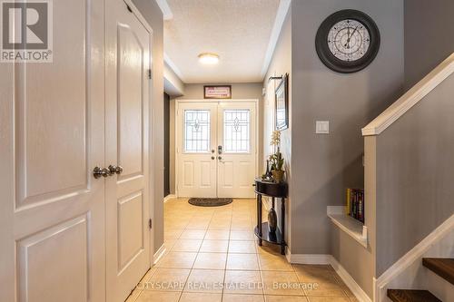 5216 Nova Crescent, Burlington, ON - Indoor Photo Showing Other Room