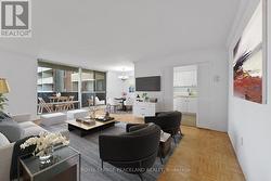 419 - 5 MASSEY SQUARE  Toronto, ON M4C 5L6