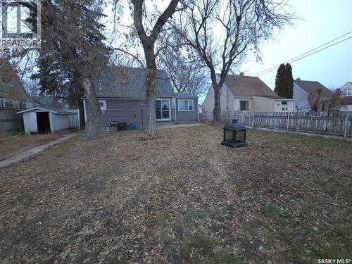 643 Ominica Street E, Moose Jaw, SK - Outdoor