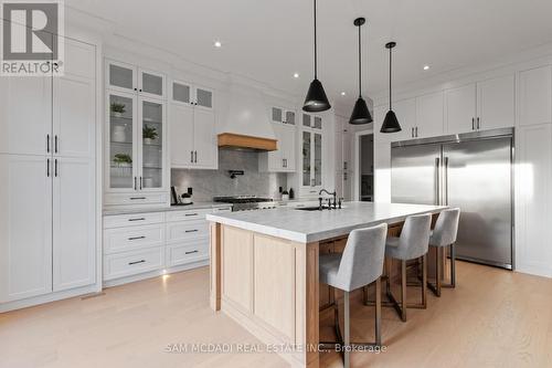 4584 Full Moon Circle, Mississauga, ON - Indoor Photo Showing Kitchen With Upgraded Kitchen