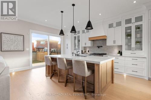 4584 Full Moon Circle, Mississauga, ON - Indoor