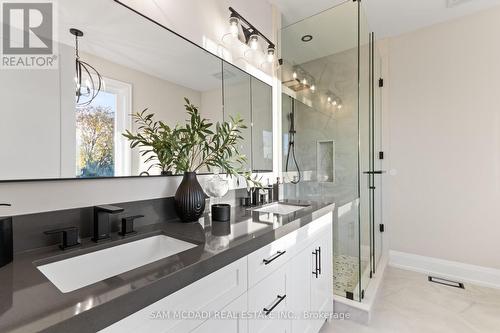 4584 Full Moon Circle, Mississauga, ON - Indoor Photo Showing Bathroom