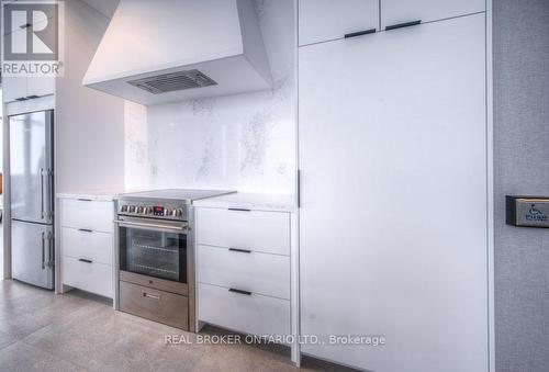 Community Room - 705 - 500 Brock Avenue, Burlington, ON - Indoor Photo Showing Kitchen