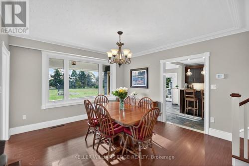 1724 Snake Road, Burlington, ON - Indoor Photo Showing Dining Room