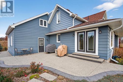 1724 Snake Road, Burlington, ON - Outdoor With Exterior